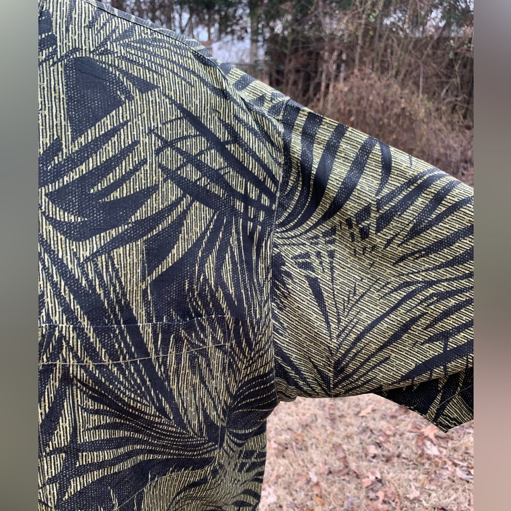 Silk Palm Leaf Hawaiian Button-Up Shirt - Picture 14 of 16